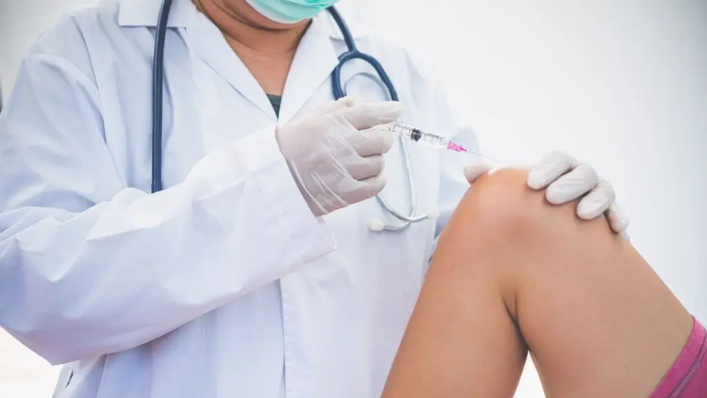 The Regenamex Procedure How Stem Cell Injections for Knees Are Delivered