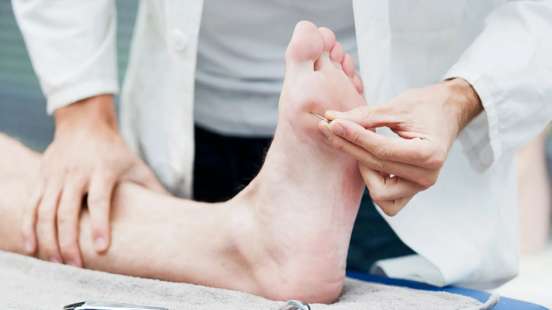 Why Regenamex Is the Top Choice for Neuropathy Treatment with Stem Cells